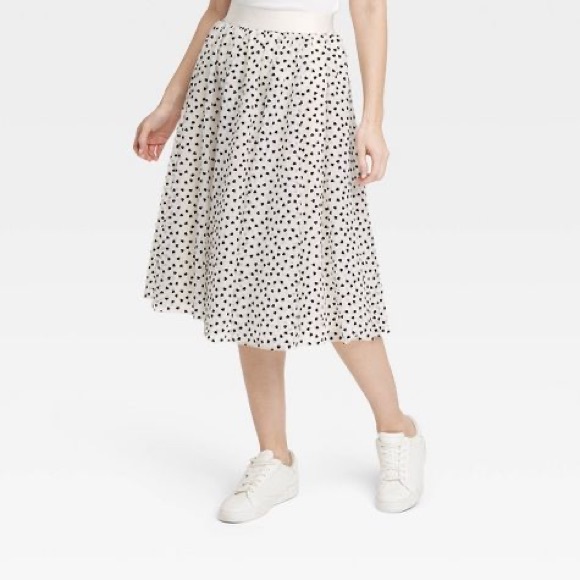 🆕 Women's White Tulle with Black Velvet Hearts Mid-Rise Midi A-Line Skirt